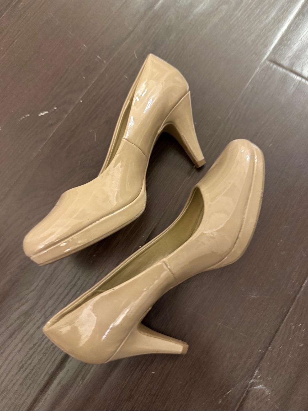 Bandolino Beige Patent Platform Pumps